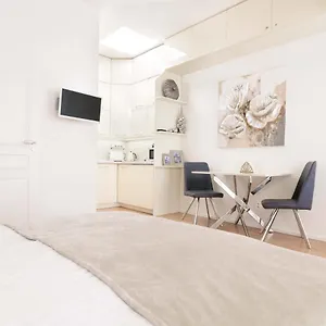  Apartmán Cozy&quiet With A/c In Centre